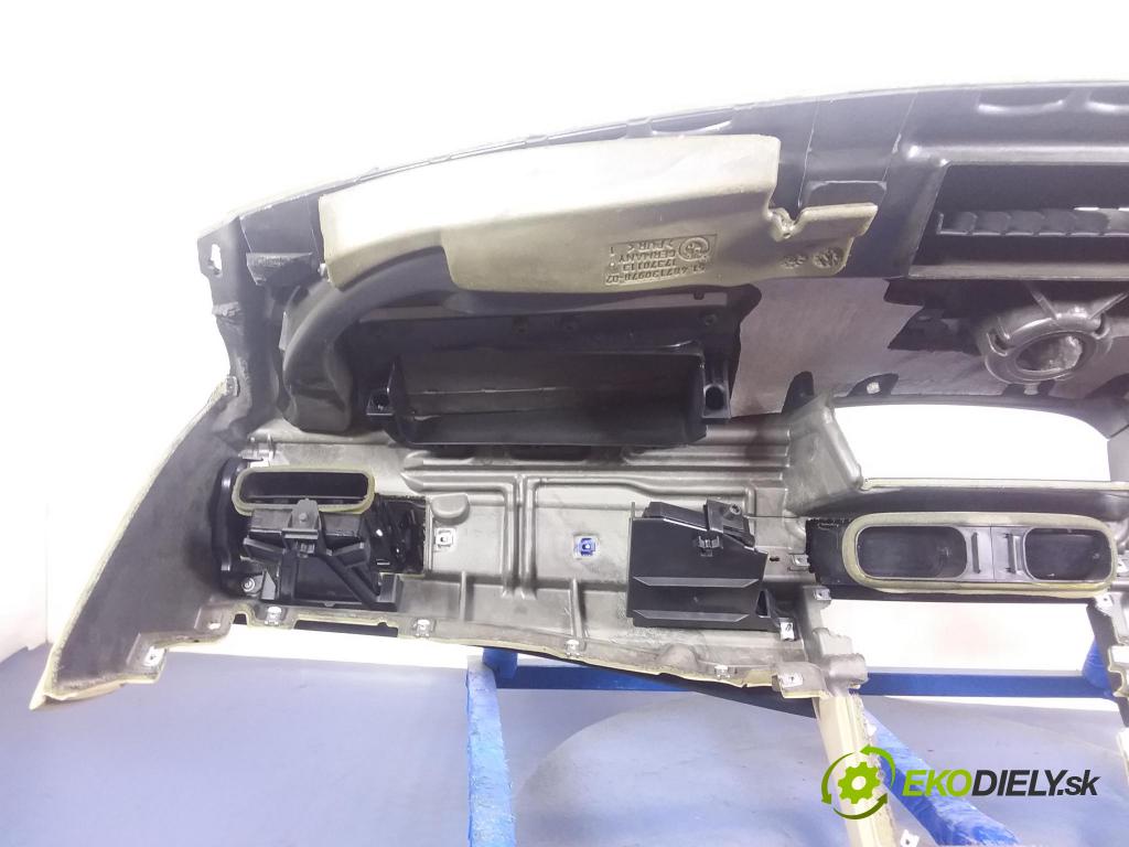 Bmw Seria 5 2008 kokpit,pristrojová doska
