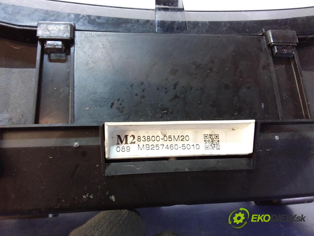 Toyota Avensis 2010 Přístrojová deska 83800-05M20