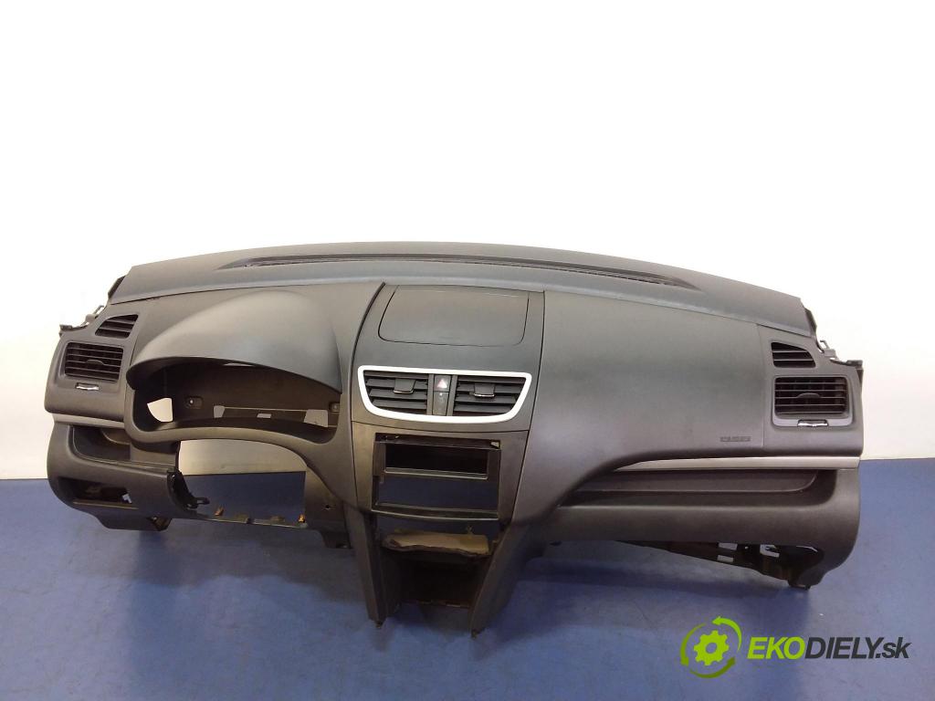 Suzuki Swift 2011 kokpit,pristrojová doska