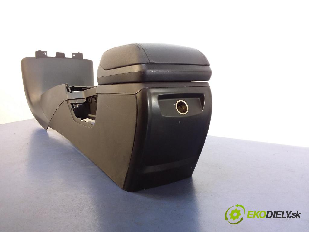 Volvo V50 2004 tunel Stredný: 8687408