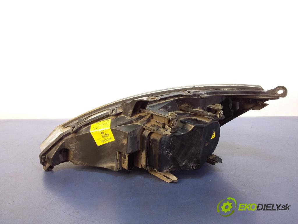 Ford Focus 2001 Reflektor: v pravo: 2M5113100