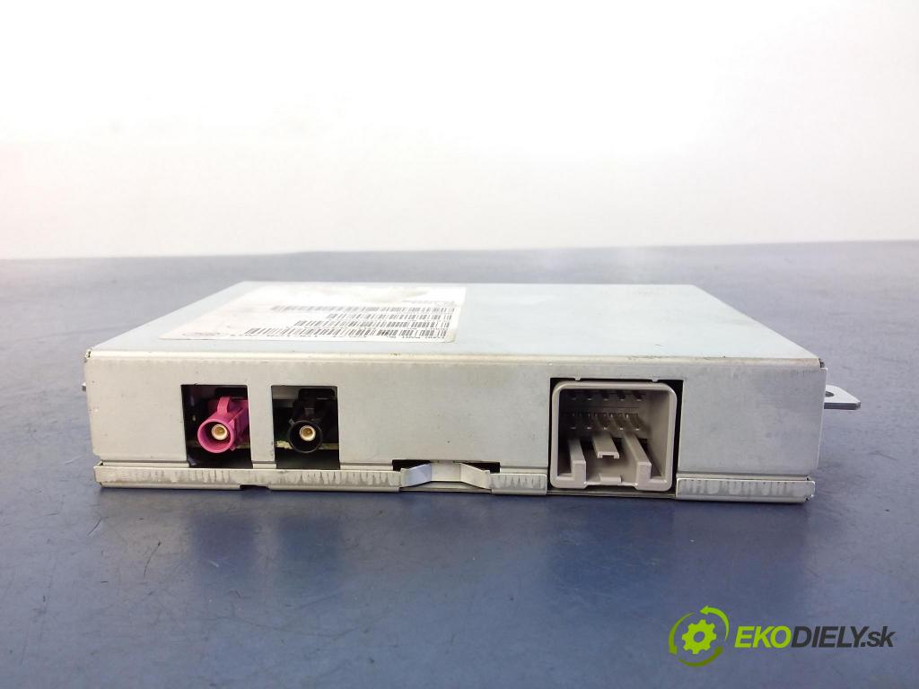 Ford Mondeo 2014 Radio I Navigácia: 6M21-220A20-AD