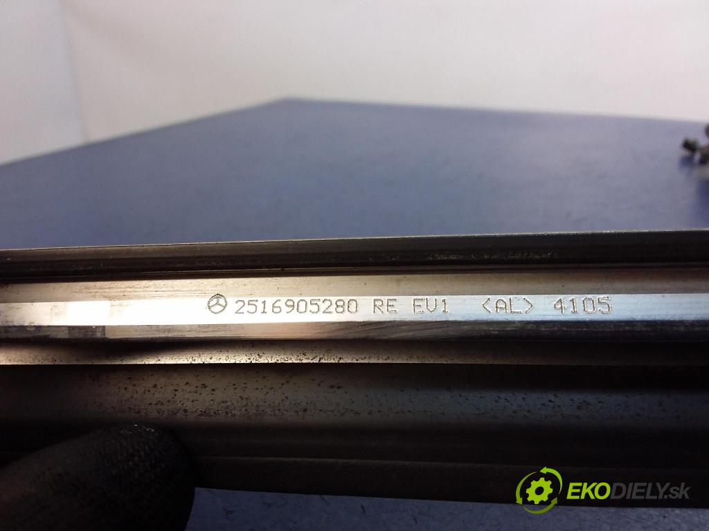 Mercedes R-klasa 2006 sklo Karoséria: zad