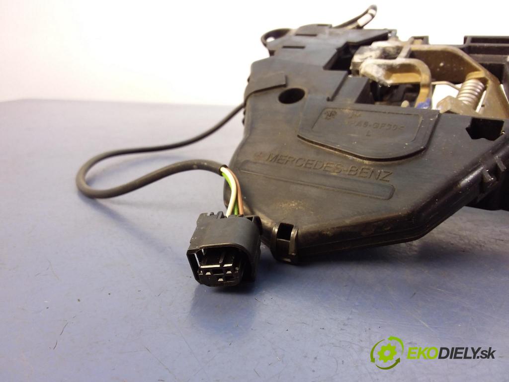 Mercedes R-klasa 2006 klika před levá A2517600334