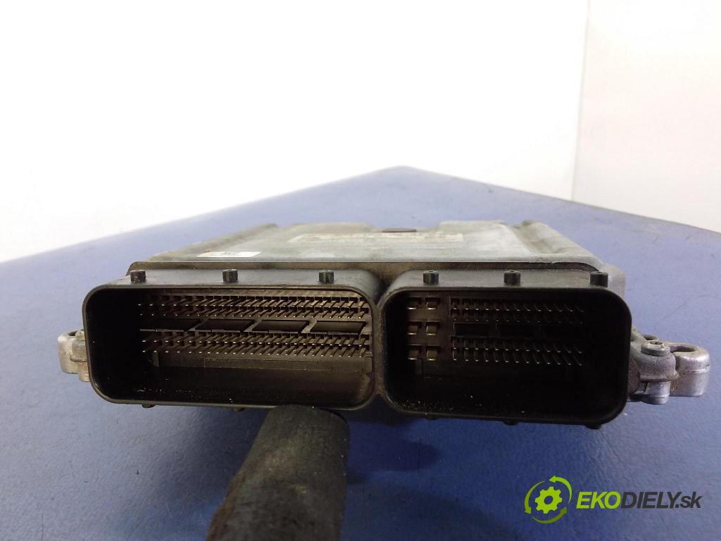 Mercedes R-klasa 2006 riadiaca jednotka A6421503241