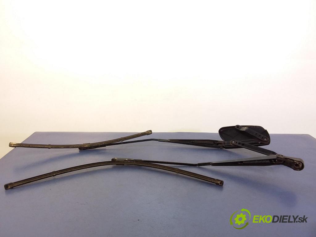 Mercedes R-klasa 2006 Paže: Stěrače: před A2518200840