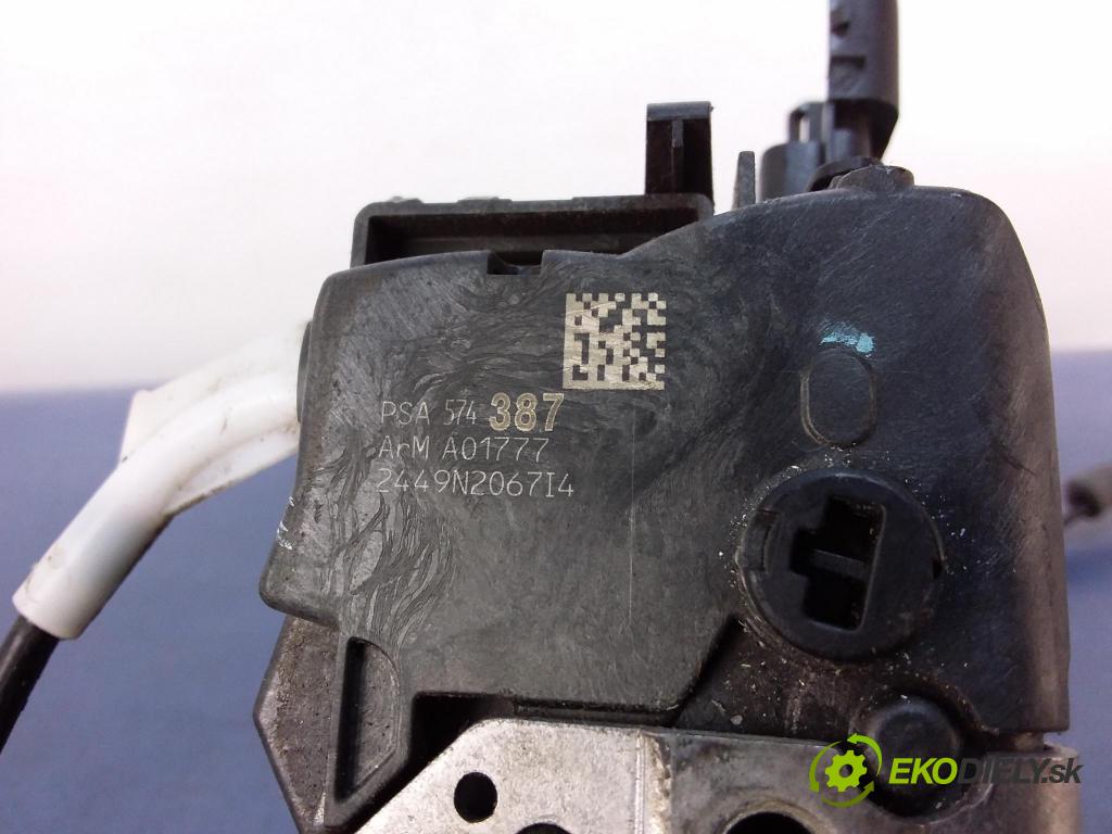Citroen C5 2010 zámek dveře před v pravo: A01777