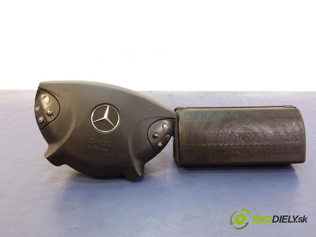 Mercedes E-klasa 2003 kokpit,pristrojová doska