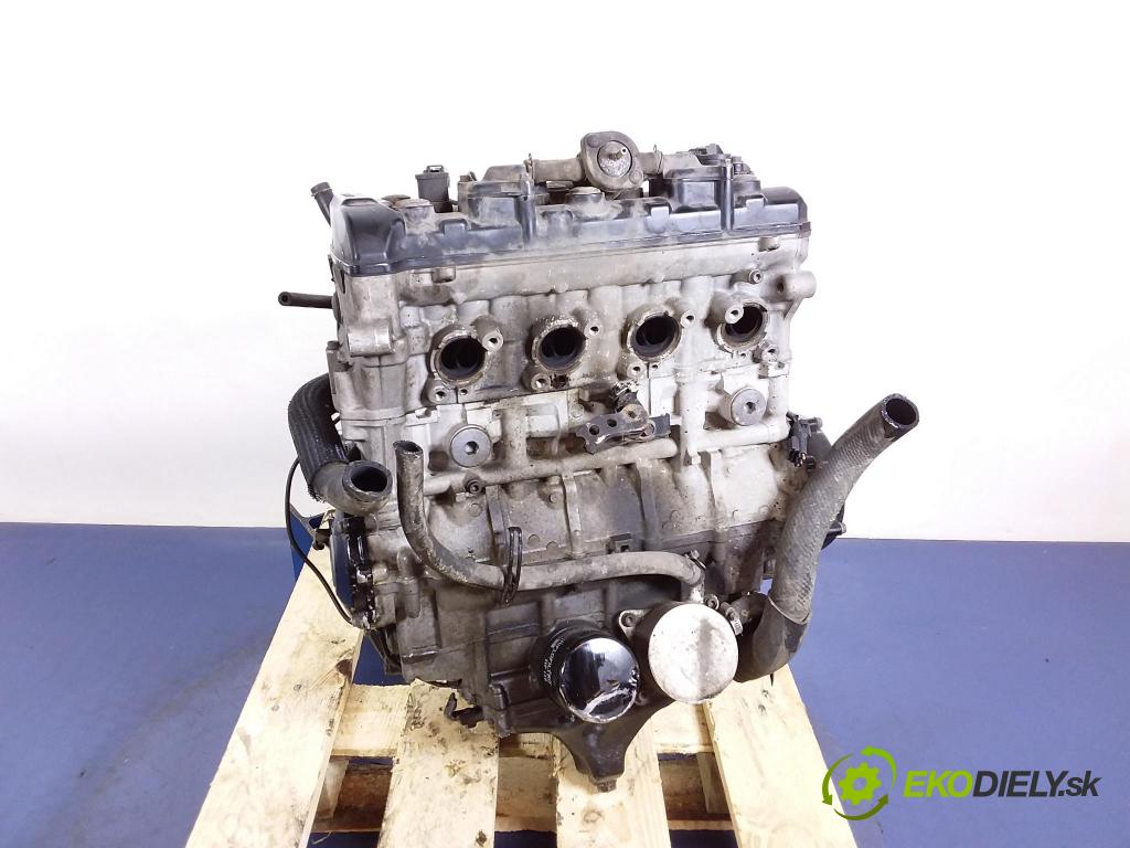 Suzuki Gsx 0 motor Benzín