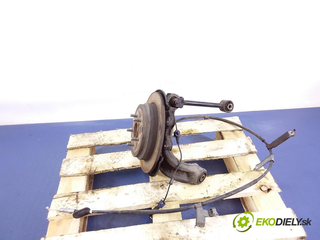 Honda CR-V 2014 Rozbočovač: kola: zad