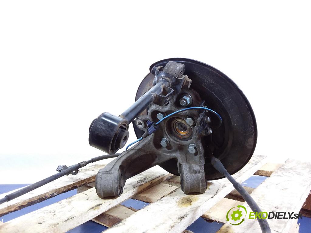 Honda CR-V 2014 Rozbočovač: kola: zad 