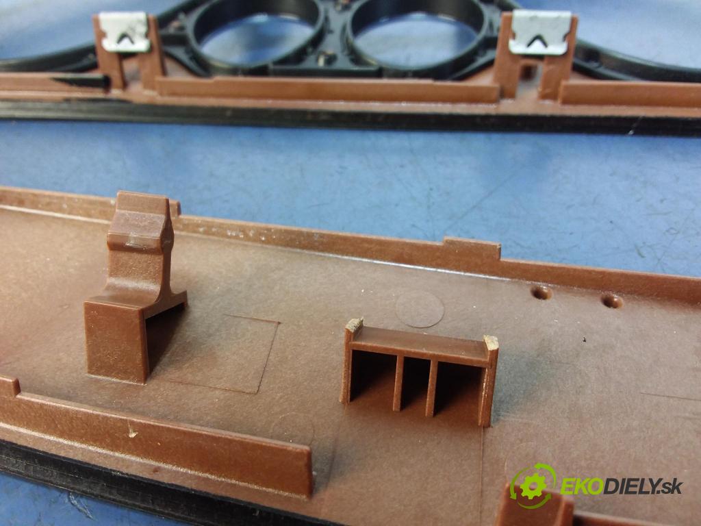 Vw Passat 2006 lišta Dekoratívne: 3C1858335AC