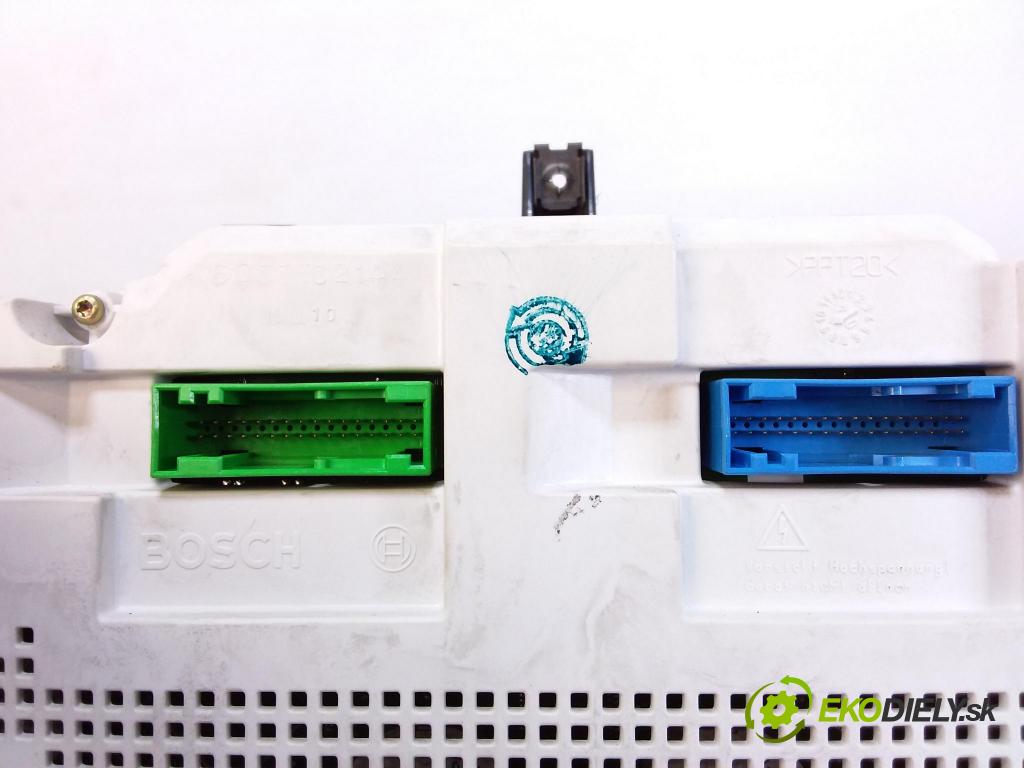 Vw Touareg 2005 prístrojovka/ budíky 7L6920881B