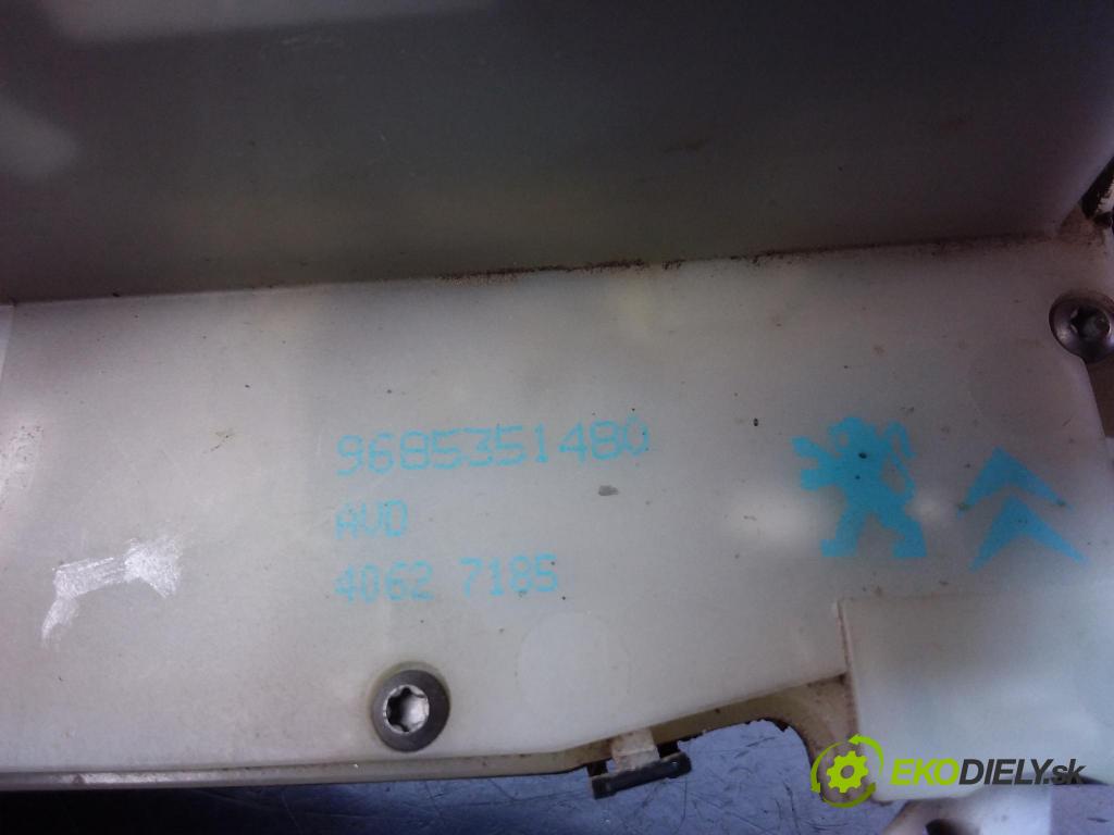 Citroen C4 2011 zámek dveře před v pravo: 96853514B0