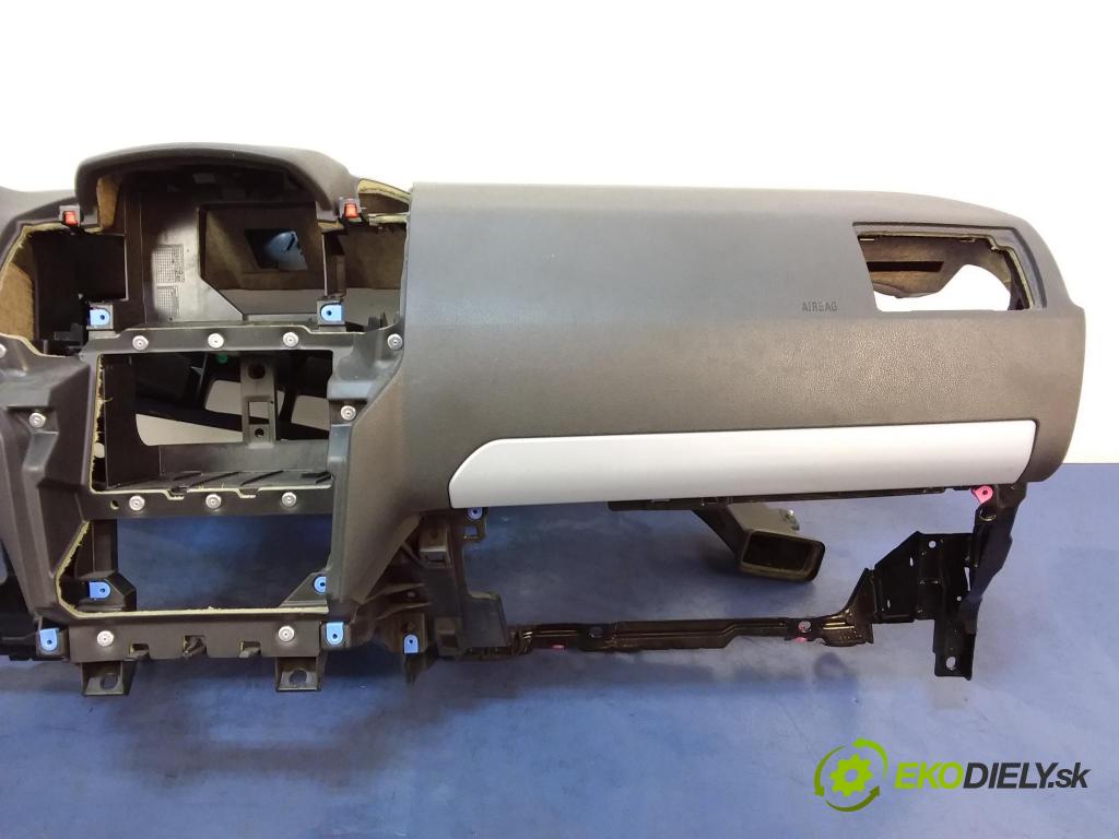 Opel Zafira 2007 kokpit,pristrojová doska