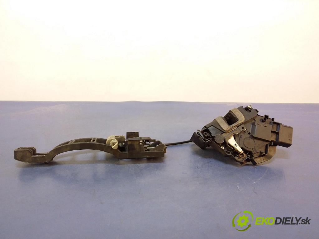 Ford Mondeo 2008 zámek dveře před v pravo: 8M2A-R21812-AA