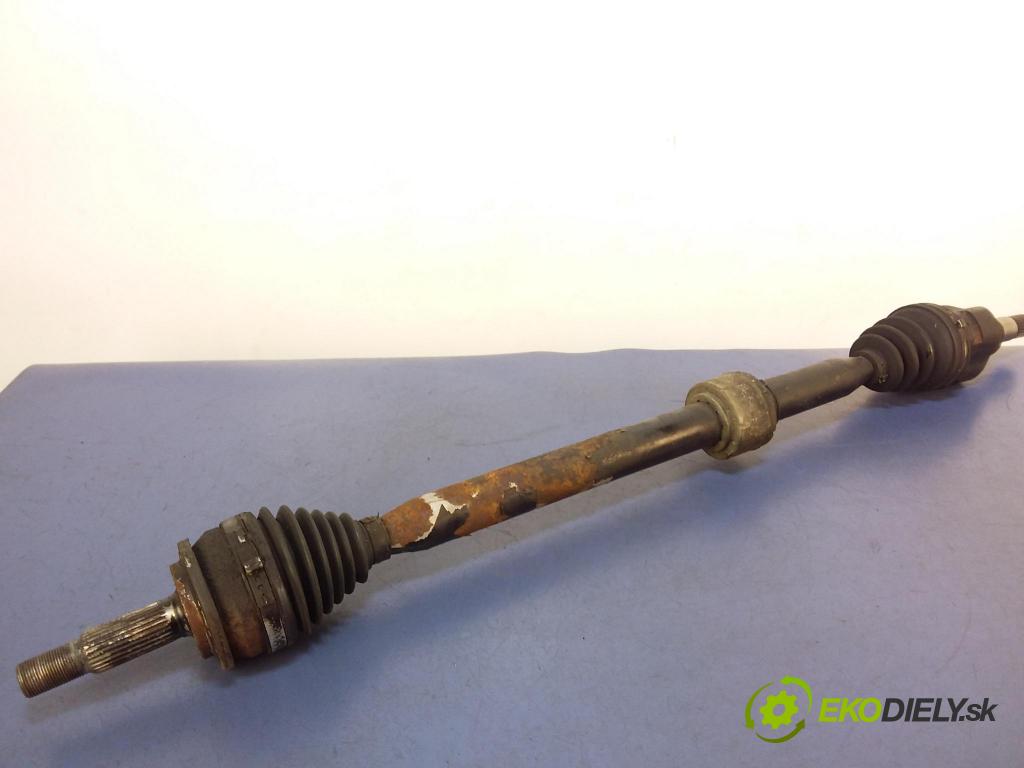 Toyota Corolla 2007 poloos Prava: Predné 