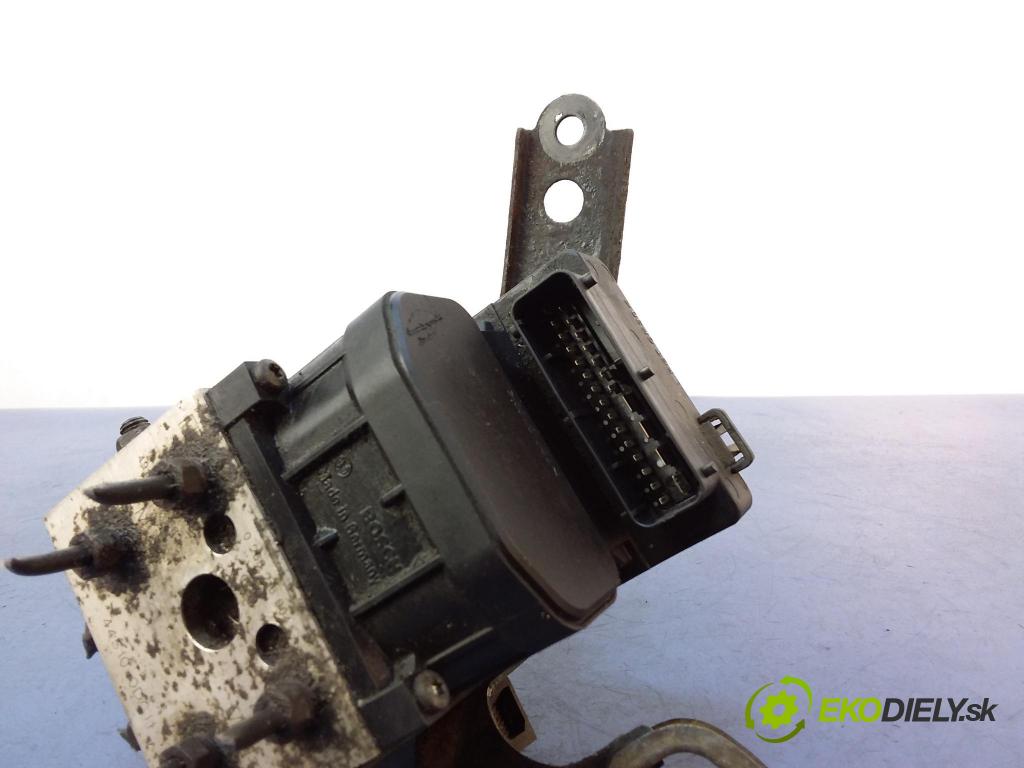 Toyota Yaris 2004 čerpadlo ABS x 0273004636