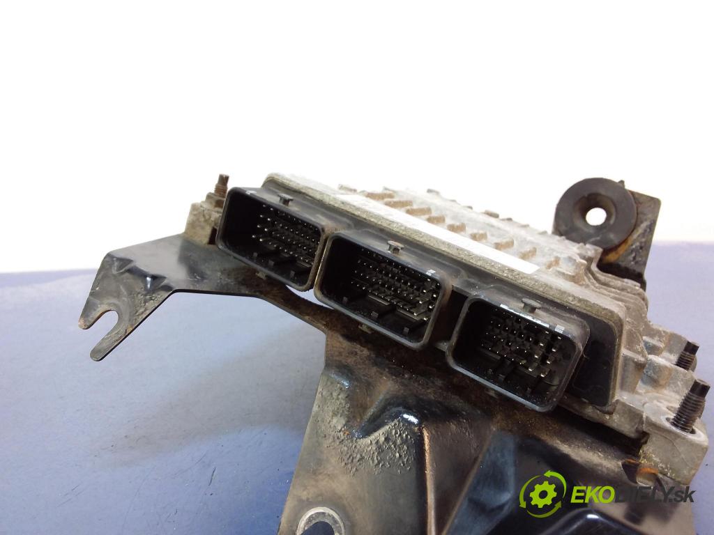 Renault Modus 2010 riadiaca jednotka Motor: 8200847131