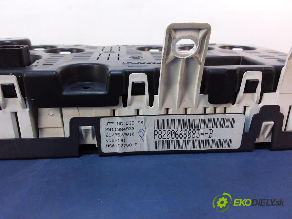 Renault Modus 2010 prístrojovka/ budíky 8200668083