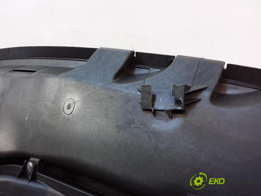 Vw Touran 2007 kokpit,pristrojová doska