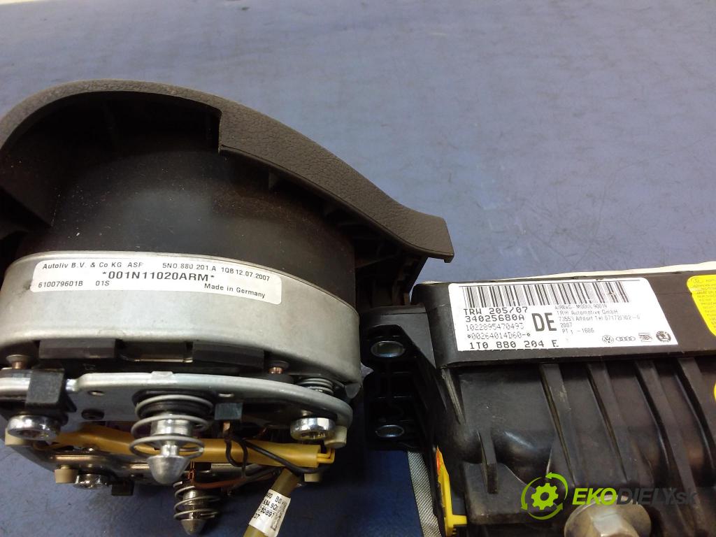 Vw Touran 2007 kokpit,pristrojová doska 