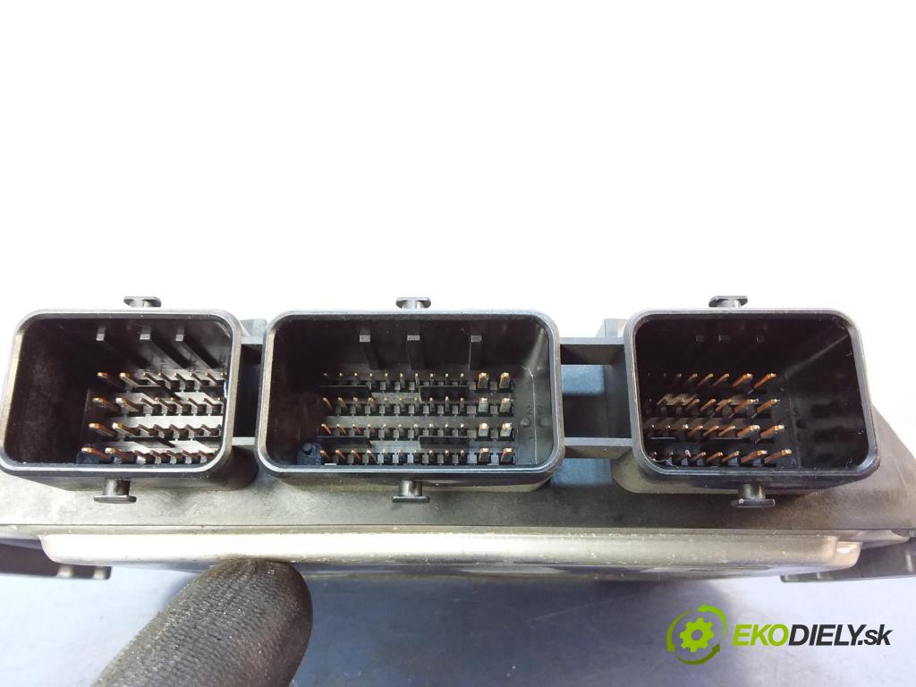 Citroen C5 2007 riadiaca jednotka Motor: 9661971380