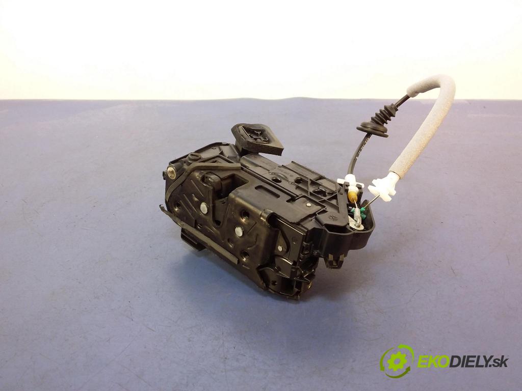 Skoda Rapid 2018 zámek dveře Zad: v pravo: 5TA839015E