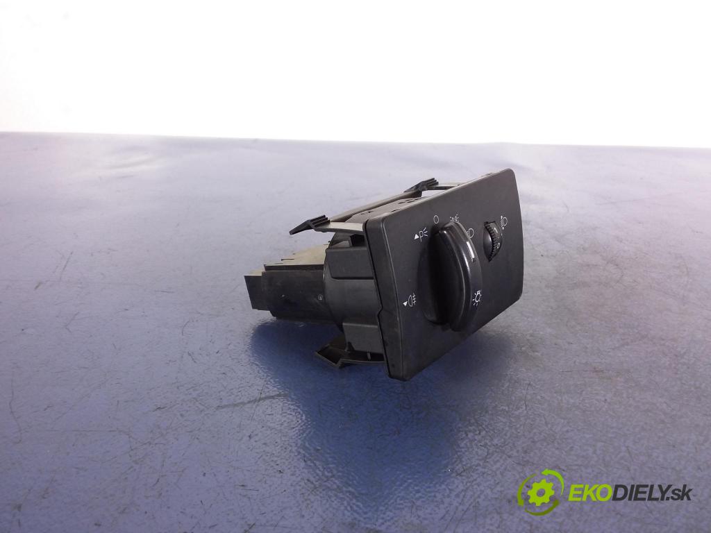 Ford Focus 2005 prepínač svetiel 4M5T13A024