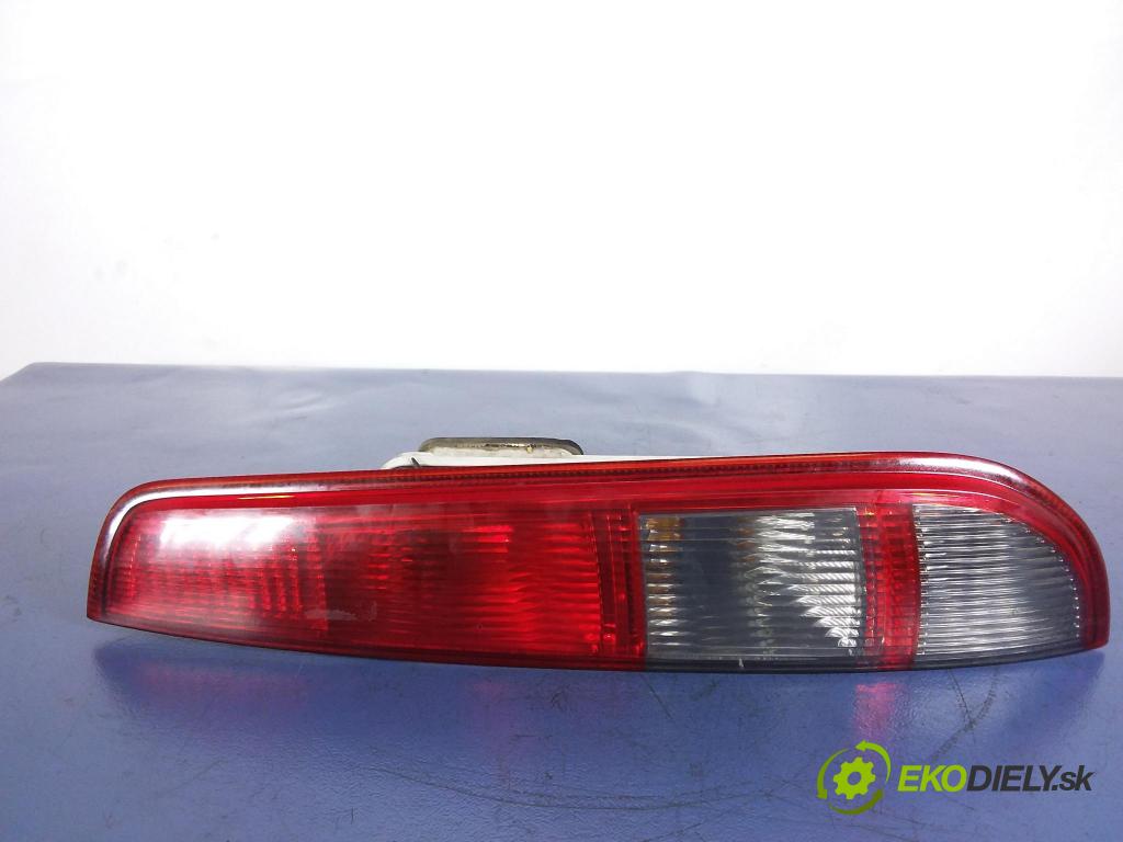 Ford Focus 2005 svetlo / reflektor zad Prava: Vonkajsia: 4M5113404