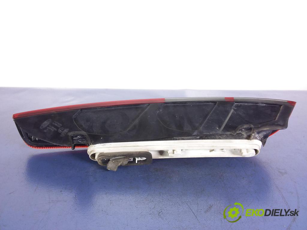 Ford Focus 2005 svetlo / reflektor zad Prava: Vonkajsia: 4M5113404