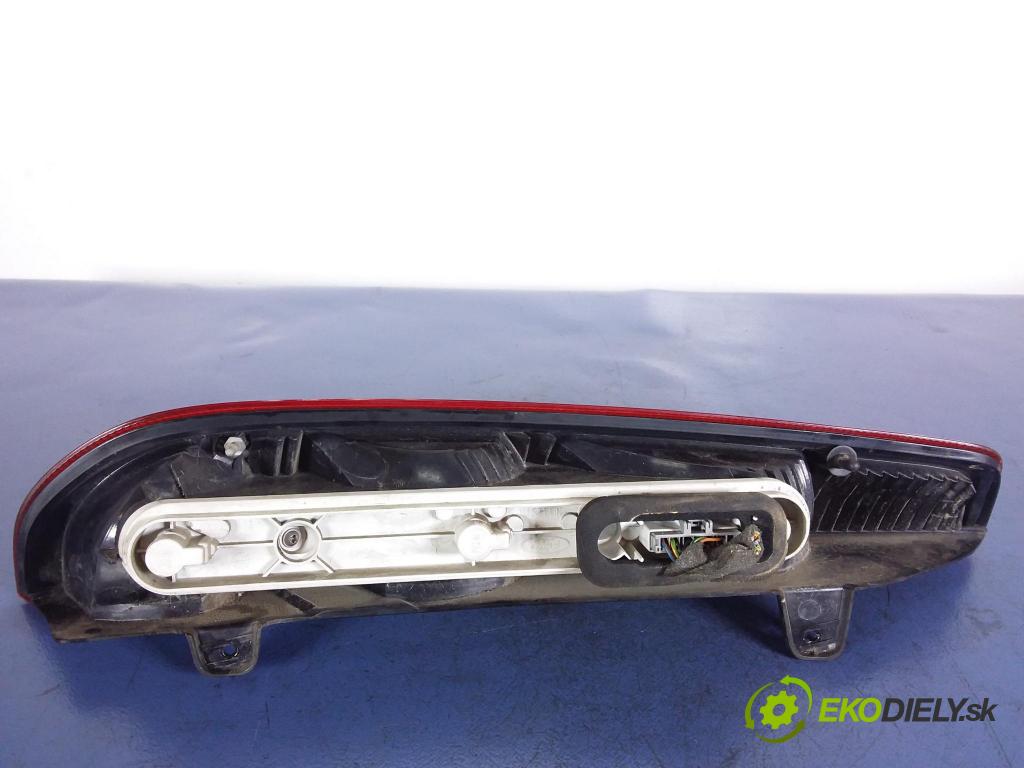 Ford Focus 2005 svetlo / reflektor zad Prava: Vonkajsia: 4M5113404