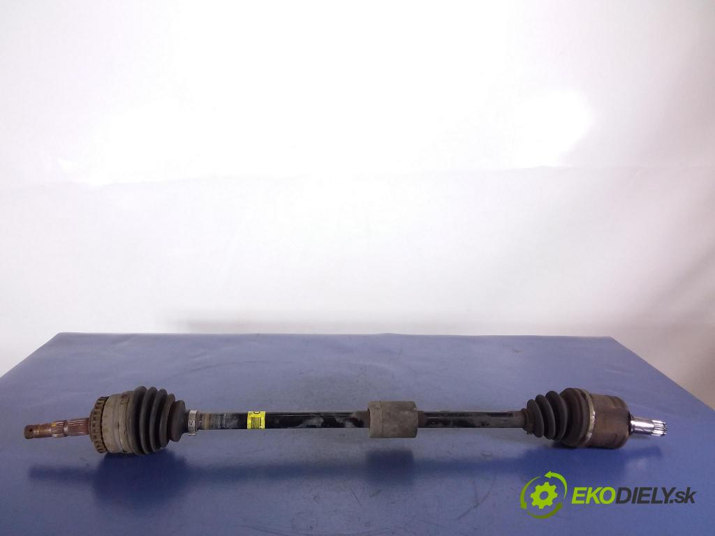 Opel Meriva 2004 poloos Prava: Predné