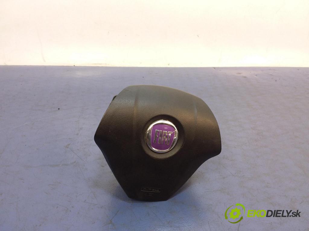 Fiat Punto 2007 kokpit,pristrojová doska