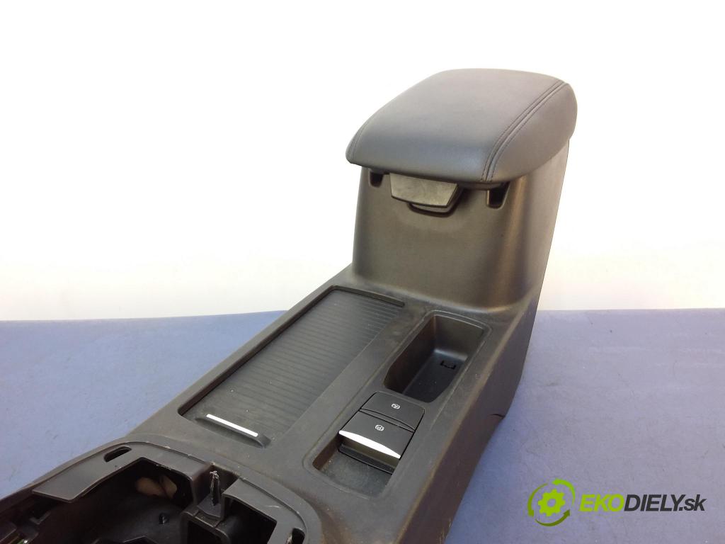 Ford Focus 2019 tunel Stredný: