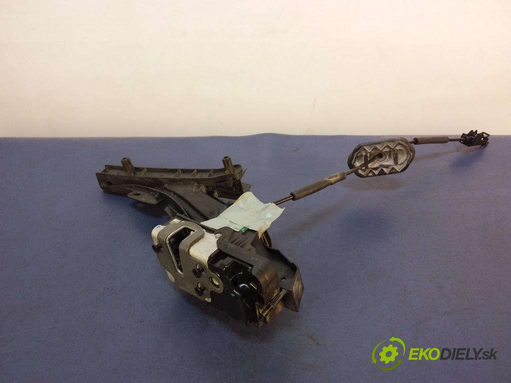 Ford Focus 2019 zámok dvere zad v pravo: JX7A-A26412-AE