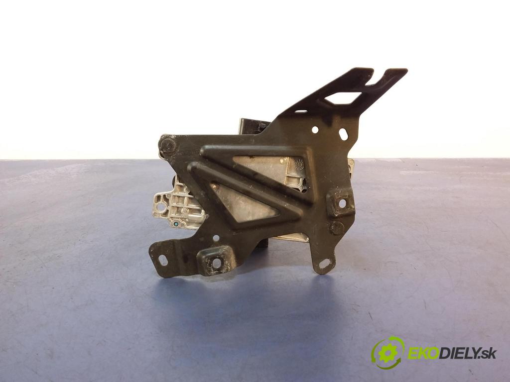 Nissan Juke 2016 riadiaca jednotka skrine EMU10-081N