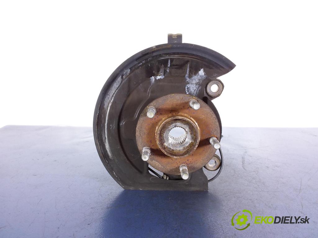 Nissan Juke 2016 náboj Prava: 