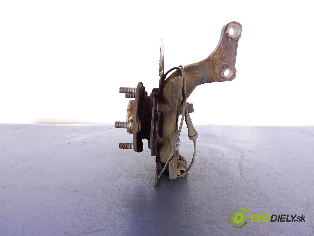 Nissan Juke 2016 náboj Prava: