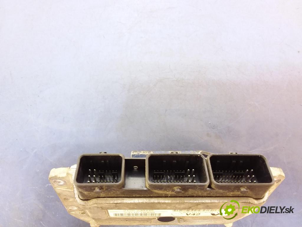 Dacia Logan 2012 riadiaca jednotka Motor: 237100740R