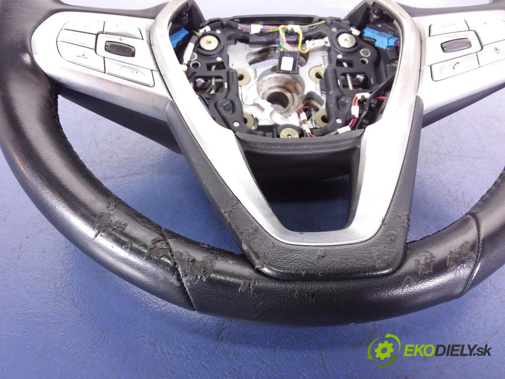 Bmw Seria 7 2015 volant