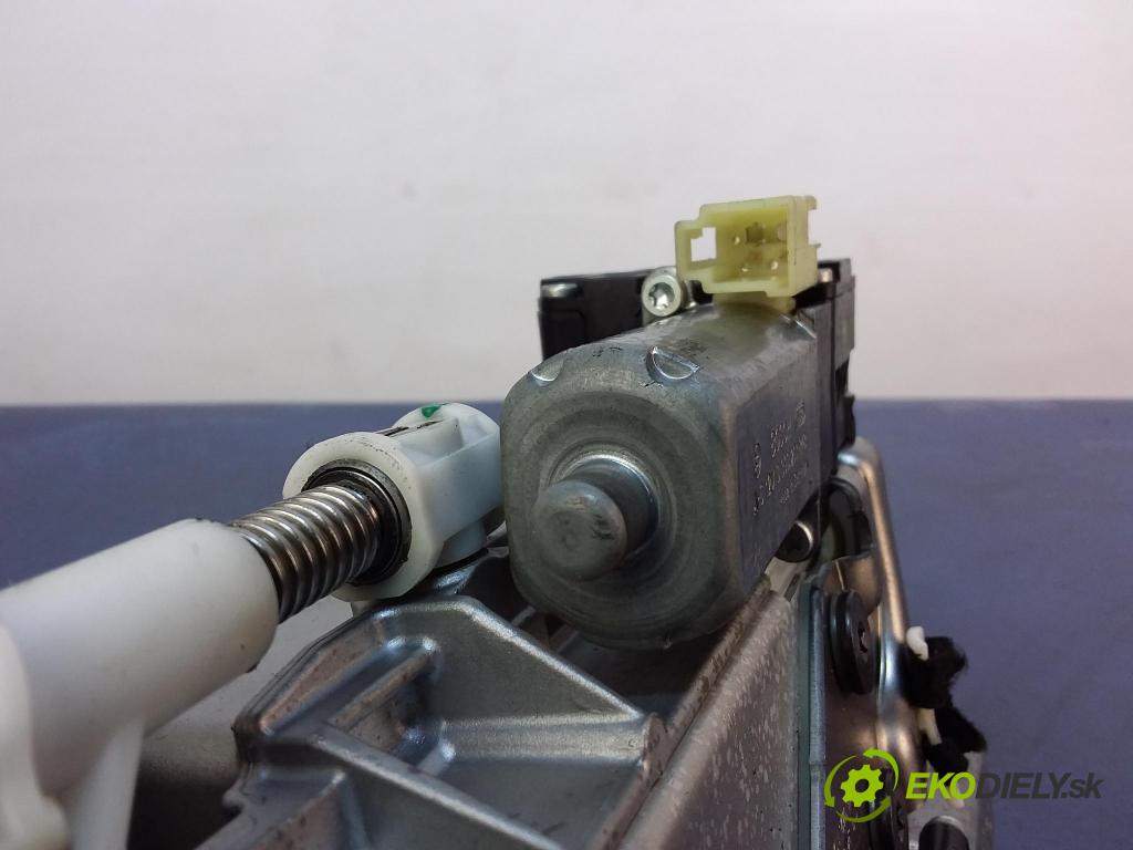 Bmw Seria 7 2015 Stĺpik volant x 7045022