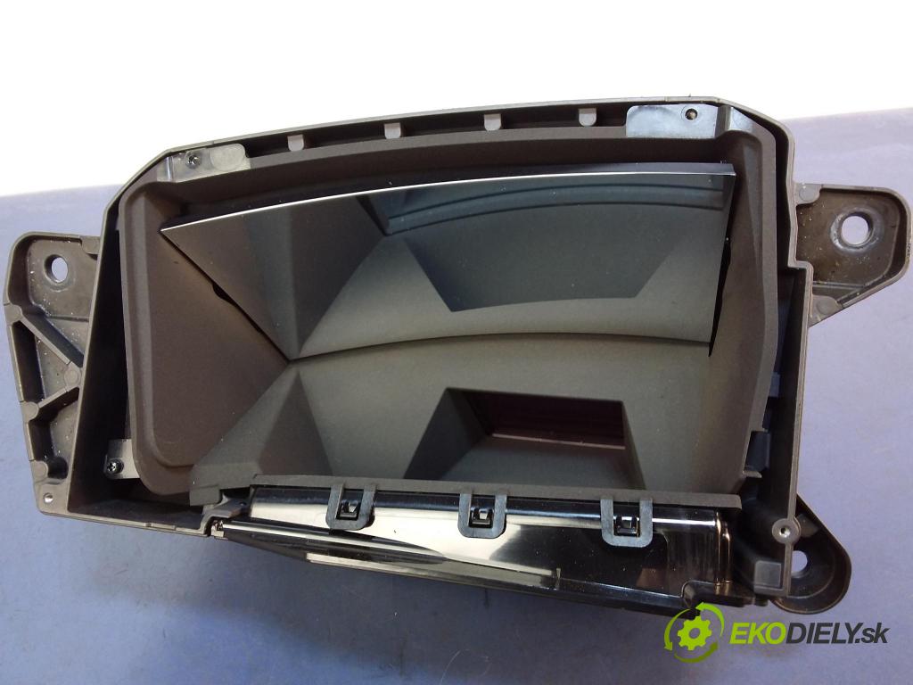 Bmw Seria 7 2015 Zobrazit: Rádio: / GPS 9367799