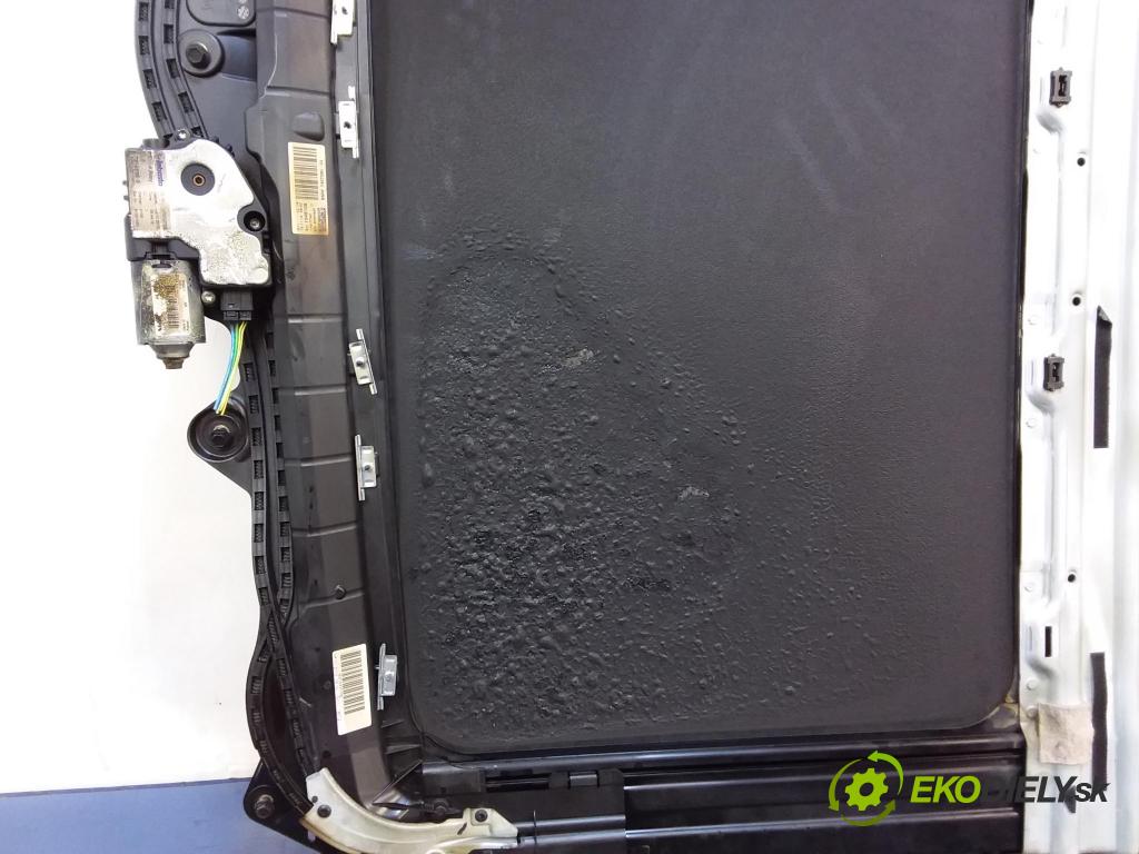 Bmw Seria 7 2015 Střešní okno: 7407090