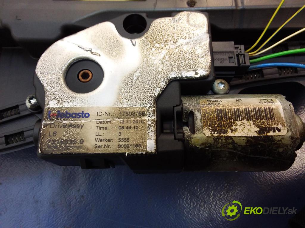 Bmw Seria 7 2015 Střešní okno: 7407090