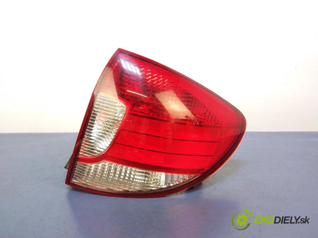 Kia Rio 2004 svetlo / reflektor zad Prava: Vonkajsia: 92402-FD0