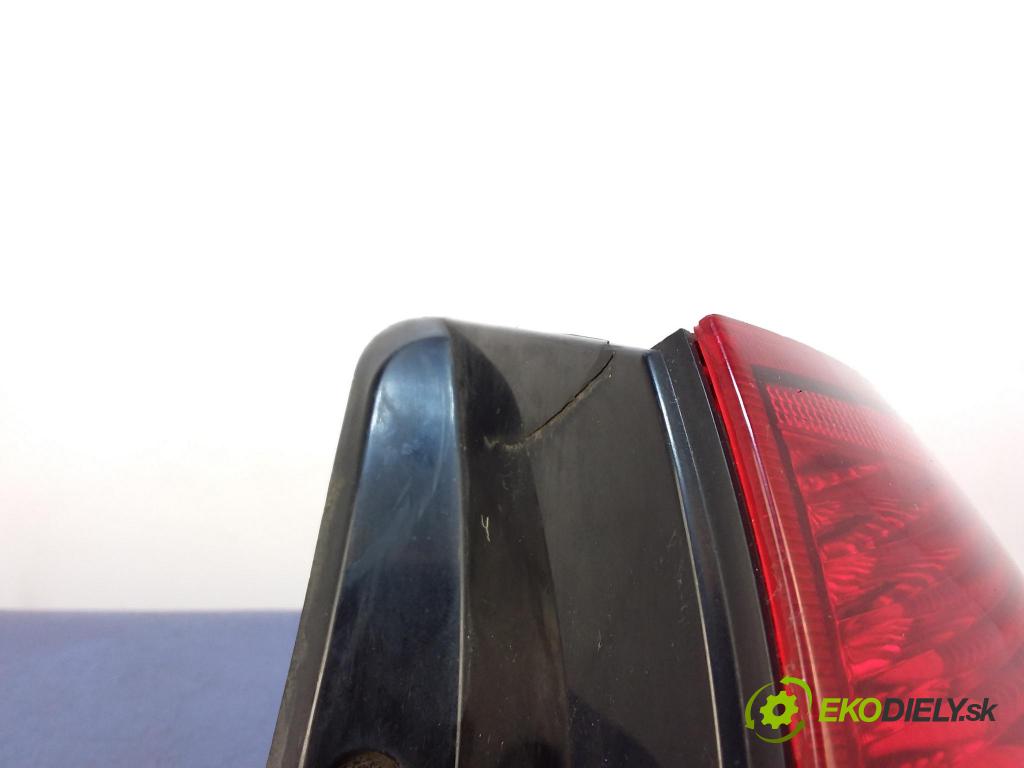 Kia Rio 2004 svetlo / reflektor zad Prava: Vonkajsia: 92402-FD0