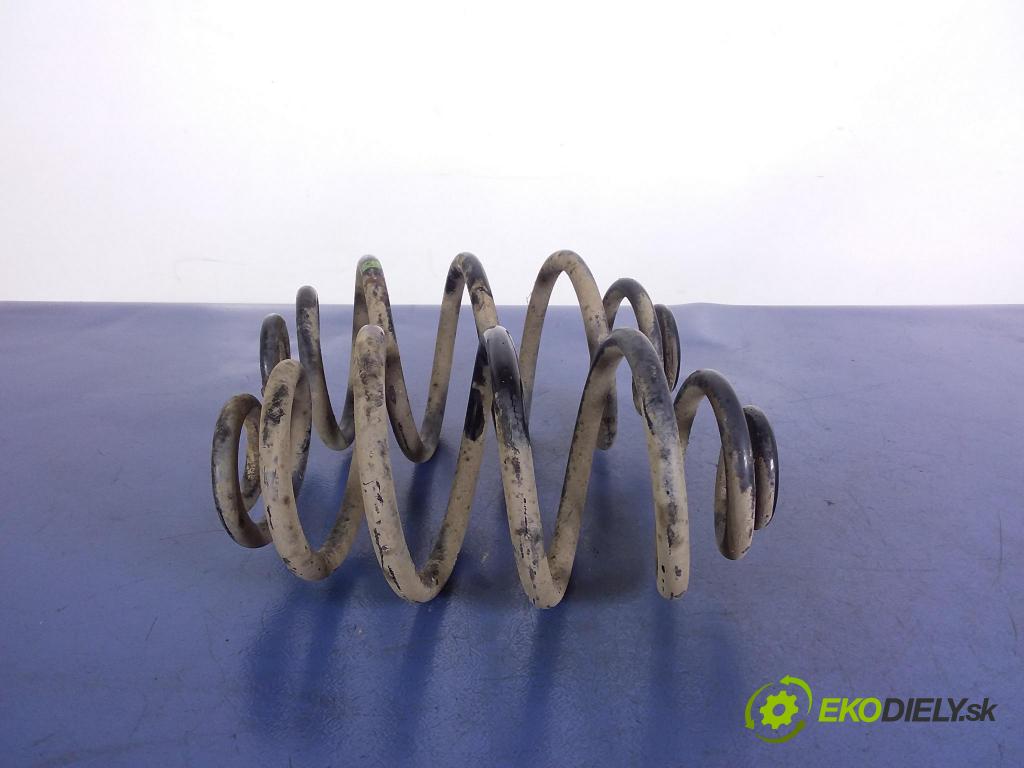 Vw Passat 2000 pružina zad