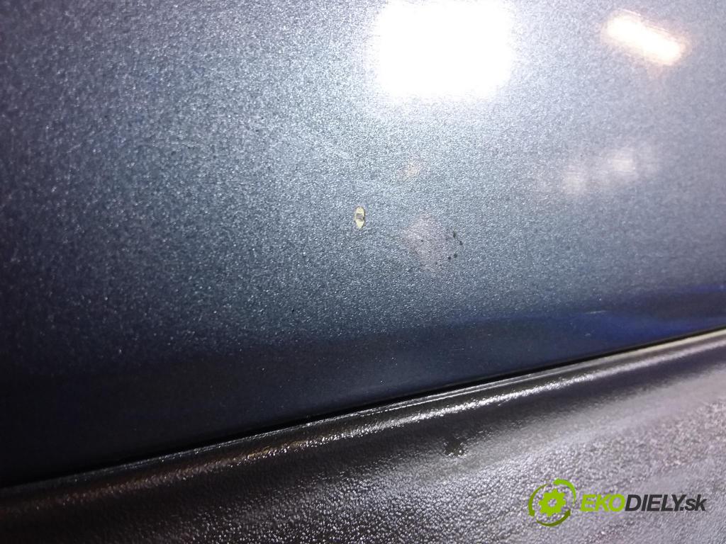 Ford Focus 2005 nárazník Zad: