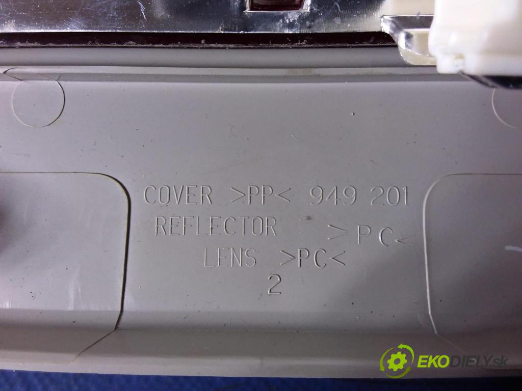 Nissan Maxima 2005 Svetlo: Stop: 